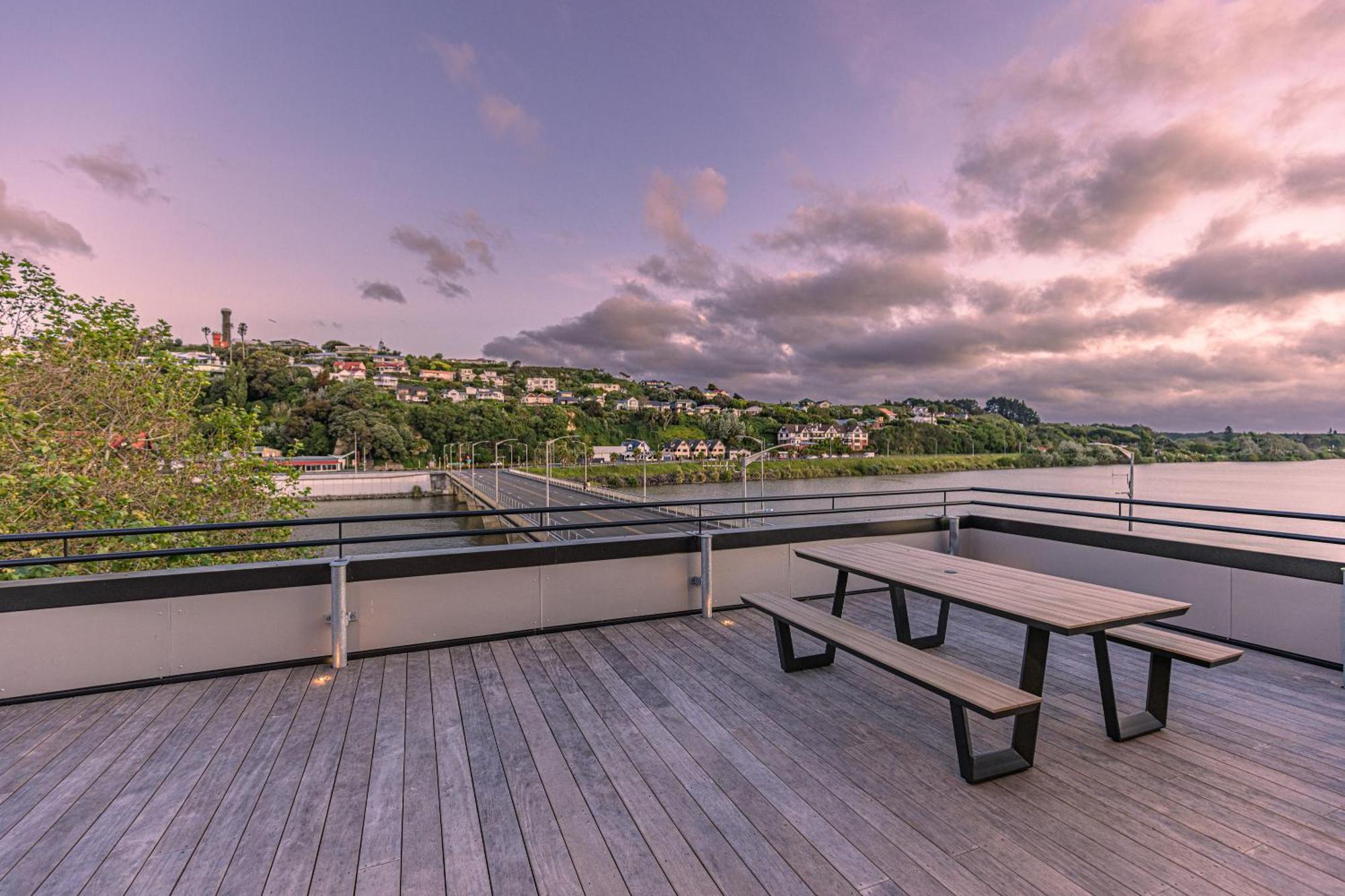 Johnston Apartments - Award-Winning Building, Your Unforgettable Stay Whanganui Eksteriør billede